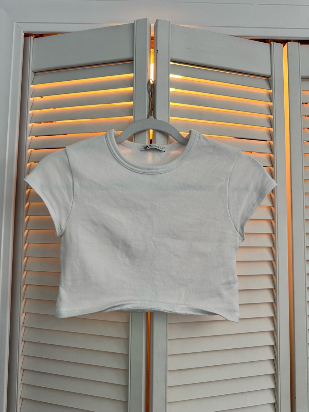 Zara White Short Sleeve Crop Tee
